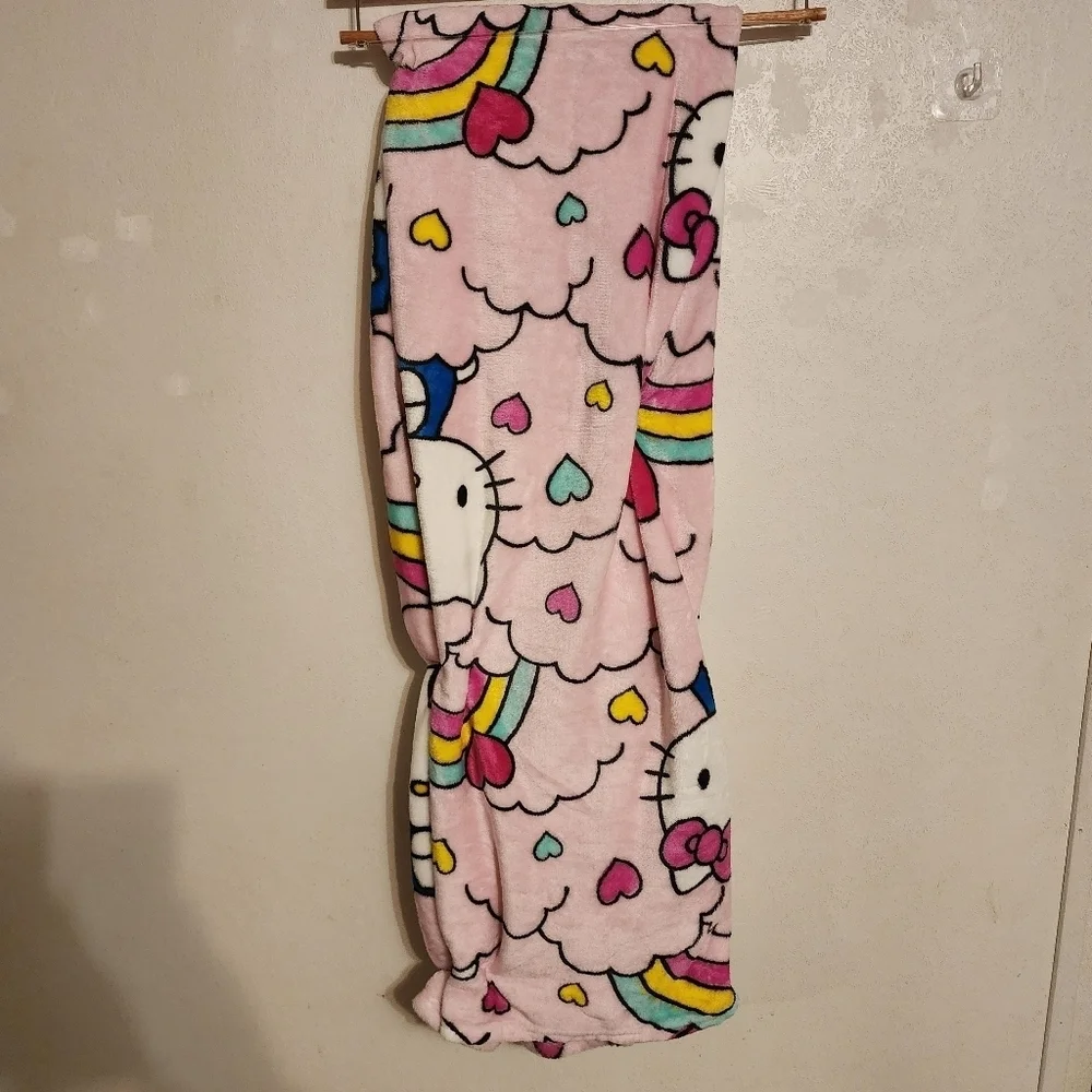 Hello Kitty Feeling Loved 50x70
